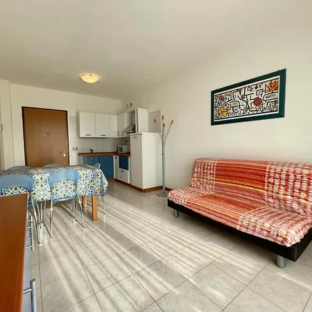 Appartamento Lovely Flat Overlooking The Pool Caorle